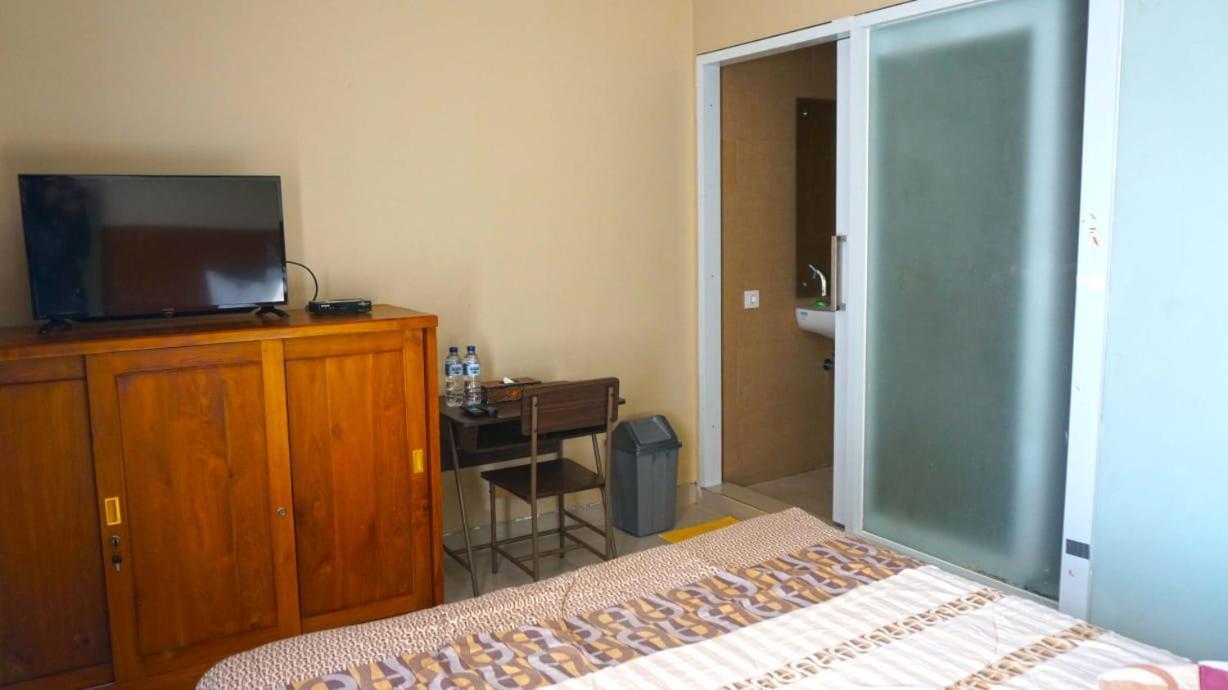 Brielle Guest House Jimbaran  Exterior photo